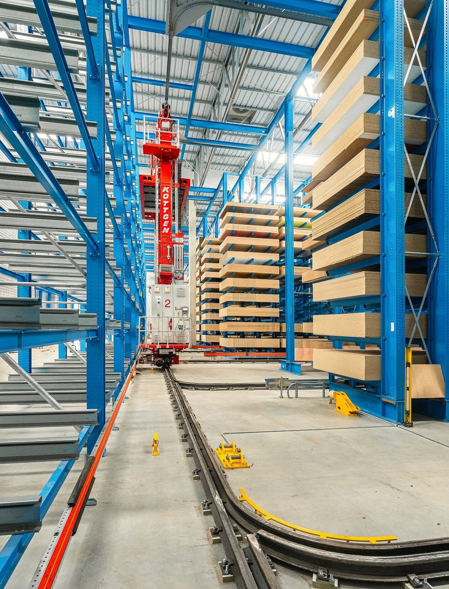 [Translate "Niederlande"] Cantilever racking timber trade