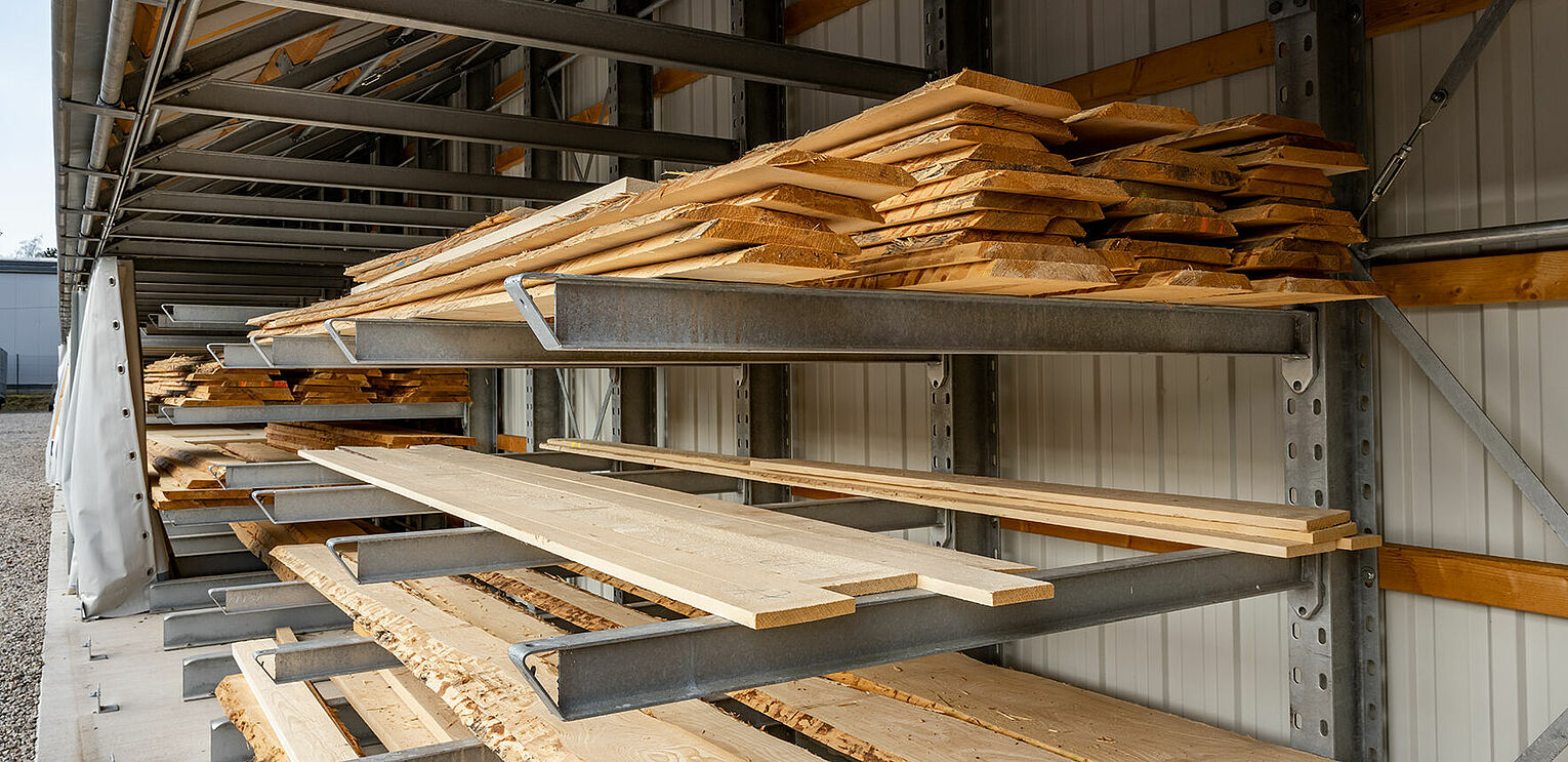 [Translate "Niederlande"] Cantilever racking timber trade