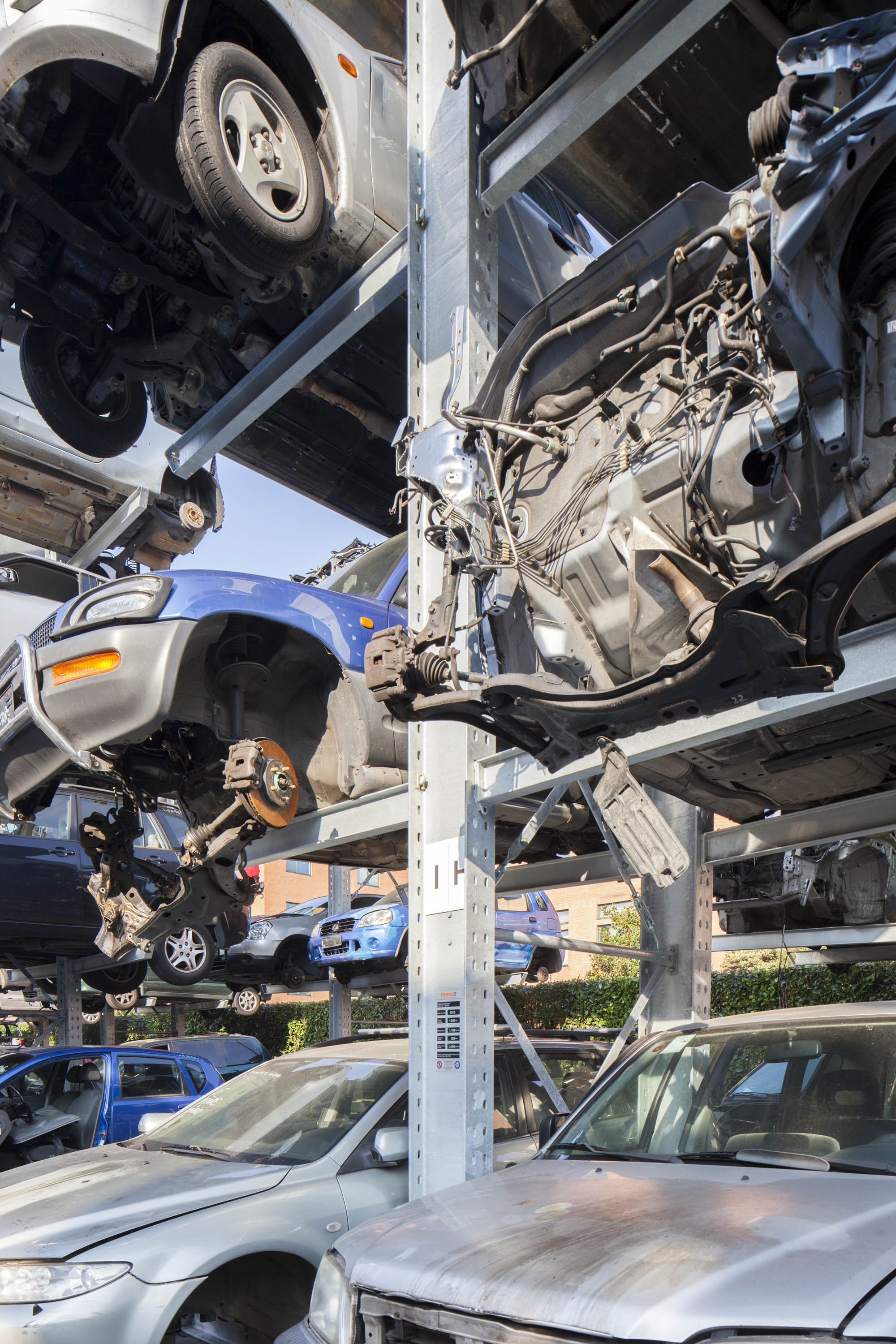 [Translate "Niederlande"] Cantilever racking Car dismantler